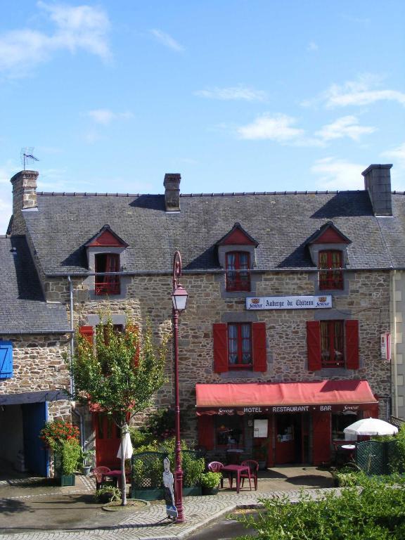 Châteauneuf-dʼIlle-et-Vilaine Auberge Du Chateau מראה חיצוני תמונה